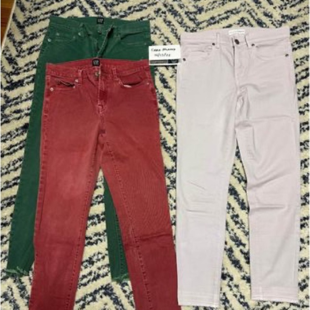 Lot of colored ankle jeans with frayed hem size 2